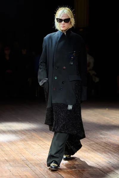 Look 43